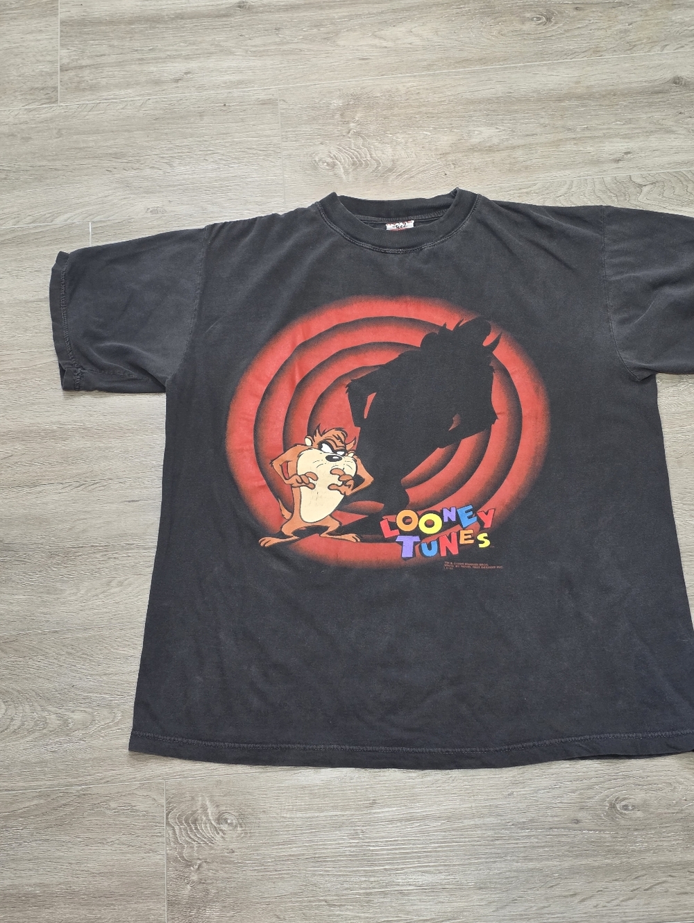 Vintage 1994 Rare TAZ Shadow Or Bullseye Looney Tunes T-Shirt Mens XL